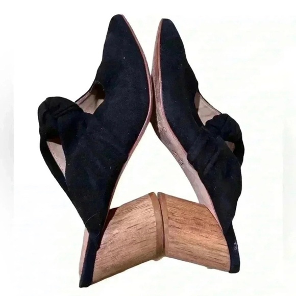 Bernardo Finley Suede Knot Wood Block Heel Mules Black - Picture 8 of 12